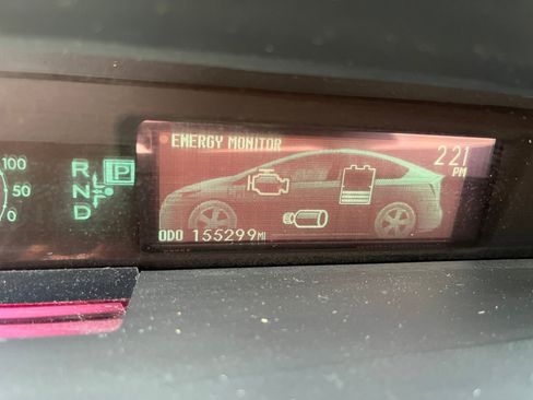 Used 2013 Toyota Prius Five FWD image 17