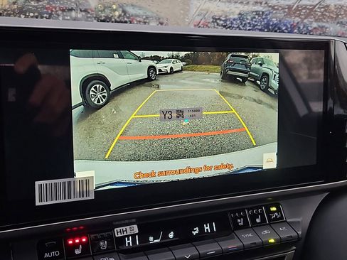 New 2026 Toyota Camry Hybrid image 10