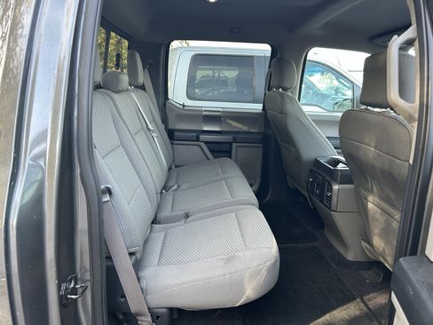 Used 2016 Ford F150 XLT w/ Equipment Group 302A Luxury image 10