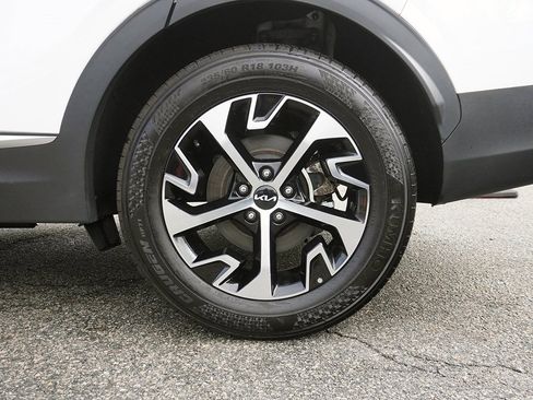 Used 2023 Kia Sportage EX image 22