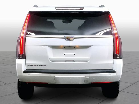 Used 2016 Cadillac Escalade Premium AWD/4WD image 5