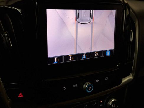 Used 2022 Chevrolet Traverse LT FWD image 57