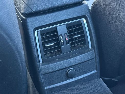 Used 2018 BMW 320i xDrive Sedan image 13