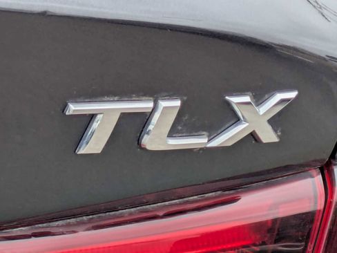 Used 2016 Acura TLX image 9