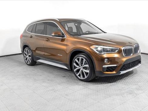Used 2017 BMW X1 sDrive28i image 11