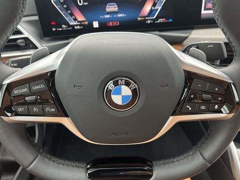 Certified 2025 BMW 330i Sedan image 21