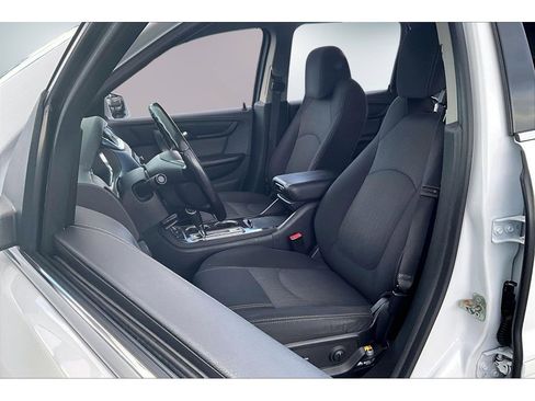 Used 2017 Chevrolet Traverse LT image 20