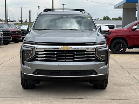 New 2026 Chevrolet Suburban Premier AWD/4WD image 16