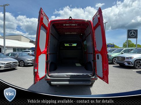 New 2025 Mercedes-Benz Sprinter 2500 image 17