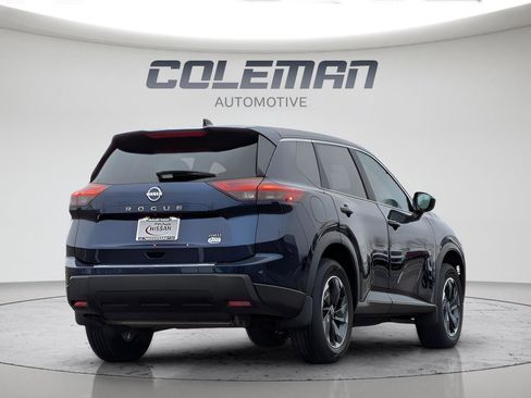 Certified 2026 Nissan Rogue SV AWD/4WD image 5