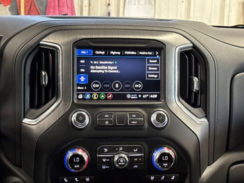 Certified 2021 GMC Sierra 2500 Denali w/ Denali Ultimate Package AWD/4WD image 19