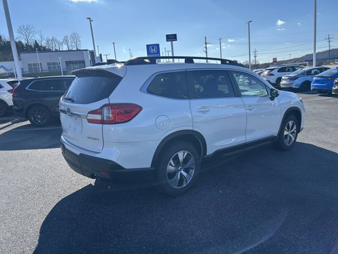 Used 2019 Subaru Ascent Premium image 13