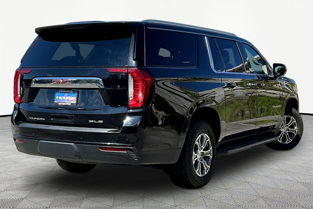 Used 2024 GMC Yukon XL SLE AWD/4WD image 7