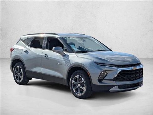 New 2025 Chevrolet Blazer LT w/ Convenience Package image 5