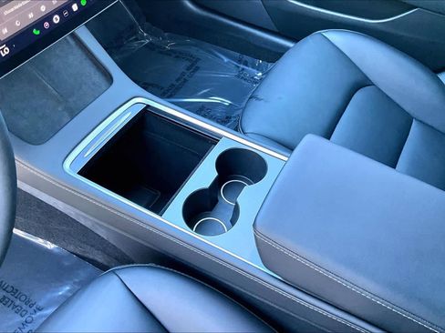 Used 2023 Tesla Model 3 Performance image 16