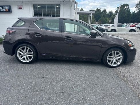 Used 2015 Lexus CT 200h w/ Seat Comfort Package image 6