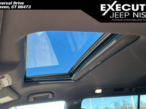 Used 2024 INFINITI QX80 Sensory w/ Cargo Package image 10