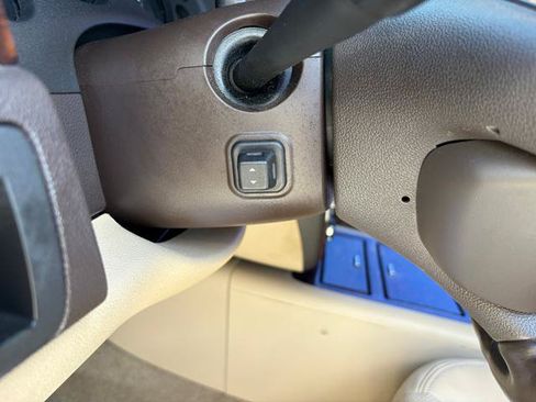 Used 2013 GMC Yukon Denali AWD/4WD image 29
