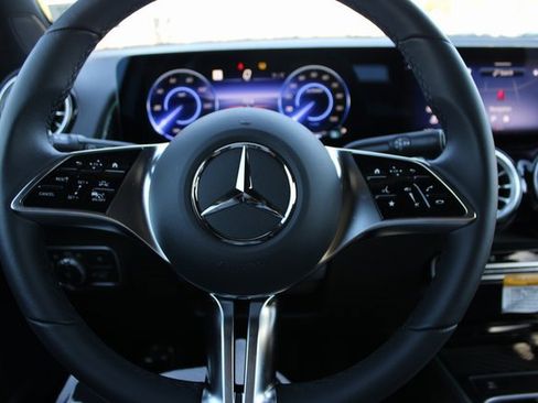 New 2024 Mercedes-Benz EQB 300 4MATIC image 24