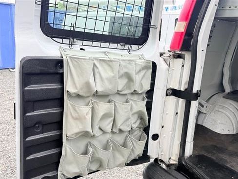 Used 2011 Chevrolet Express 2500 RWD image 24