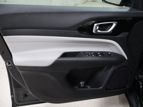 New 2026 Jeep Compass Limited AWD/4WD image 11