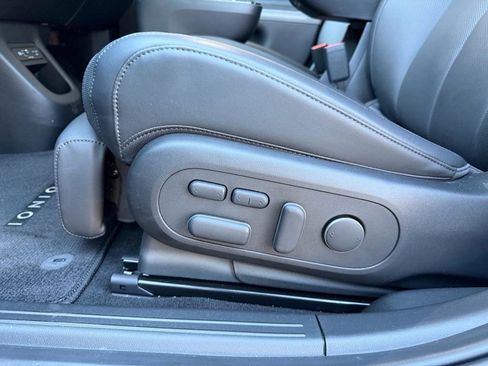 Used 2025 Hyundai Ioniq 5 Limited image 15