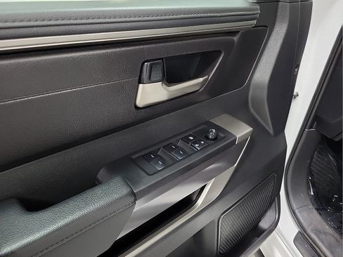 Used 2025 Toyota Tundra SR5 AWD/4WD image 10