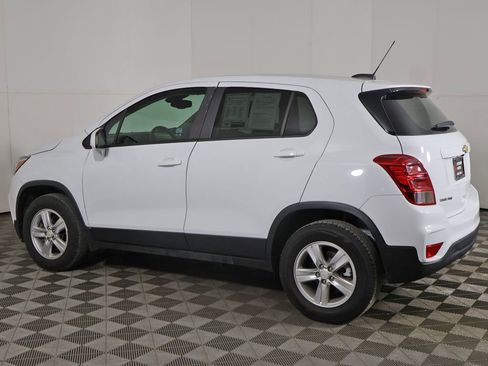 Used 2022 Chevrolet Trax LS image 10