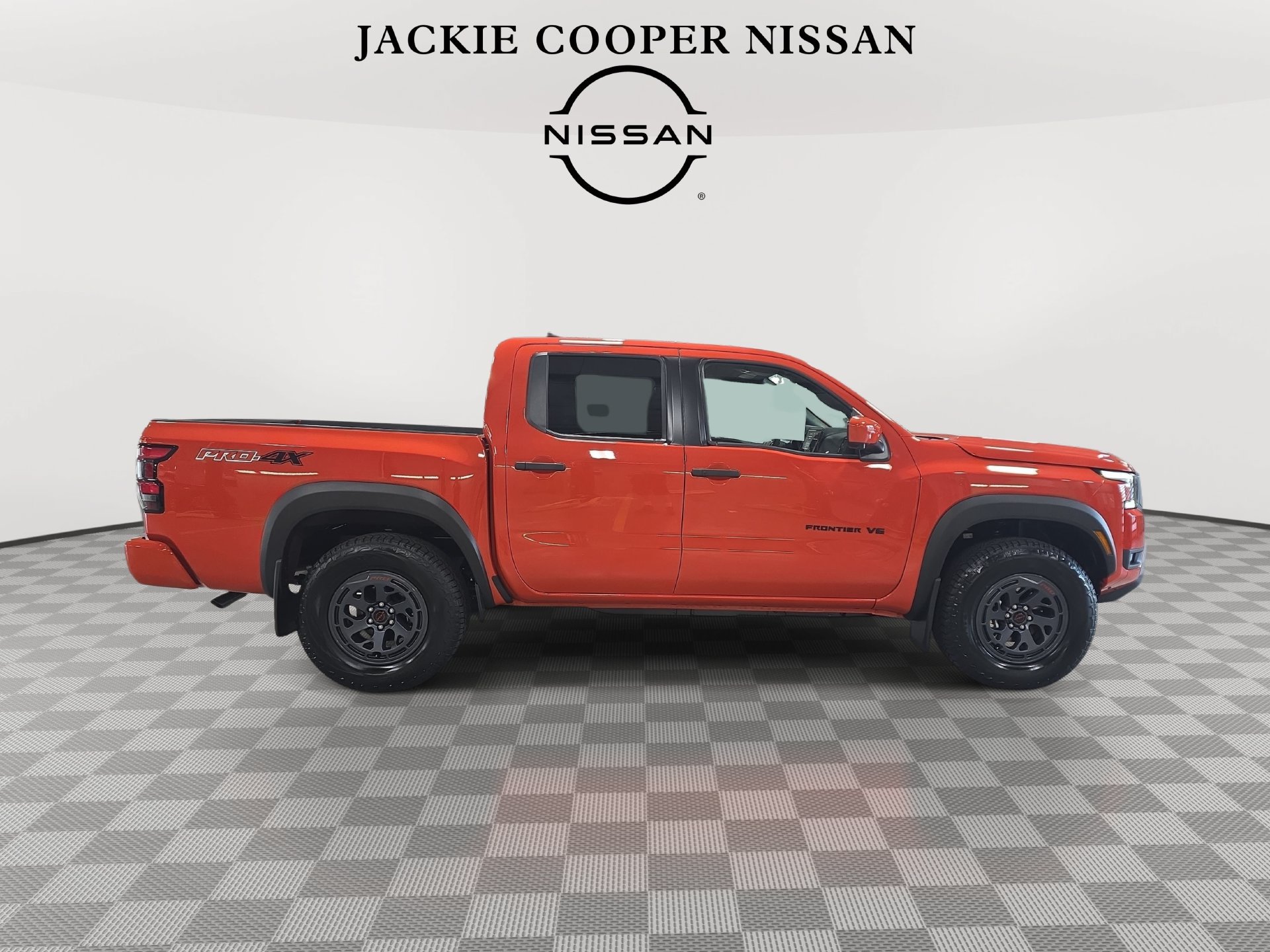 New 2027 Nissan Frontier PRO-4X w/ Pro Convenience Package AWD/4WD image 4