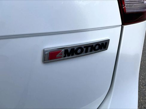 Used 2019 Volkswagen Tiguan SE image 9