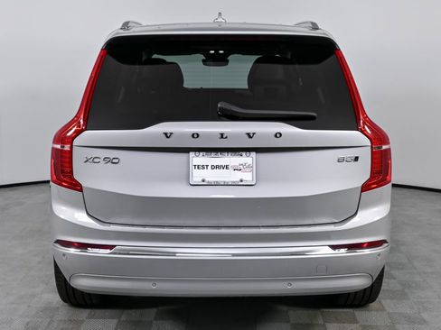 Certified 2024 Volvo XC90 B5 Plus image 32