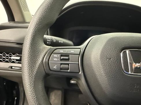Certified 2023 Honda Accord EX image 25