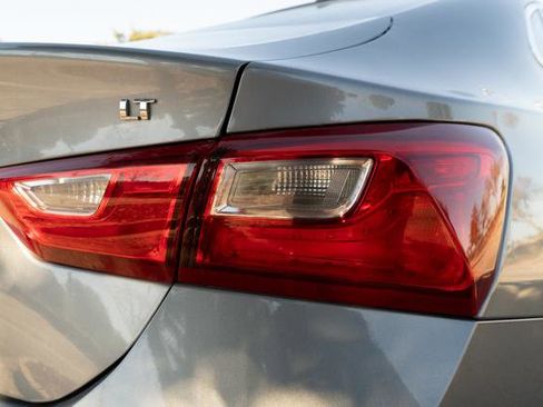 Used 2023 Chevrolet Malibu LT image 34