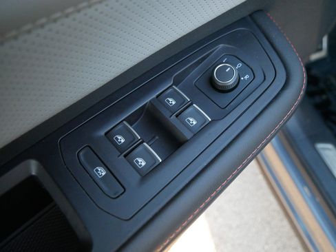 Used 2024 Volkswagen Atlas Peak Edition SEL image 21