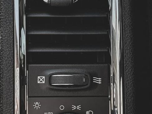 Used 2016 RAM 2500 Laramie w/ Protection Group AWD/4WD image 7