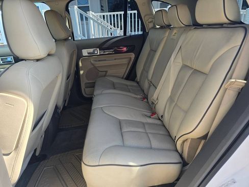 Used 2009 Lincoln MKX AWD image 19
