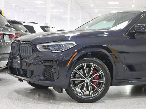 Used 2022 BMW X6 xDrive40i w/ Executive Package image 2