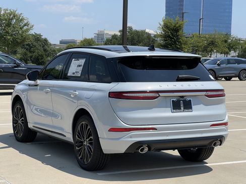 New 2025 Lincoln Corsair Grand Touring w/ Jet Appearance Package image 7