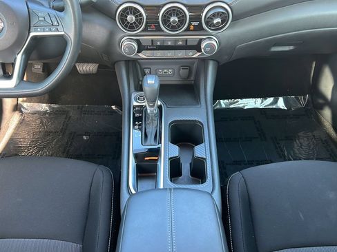 Used 2024 Nissan Sentra SV FWD image 15