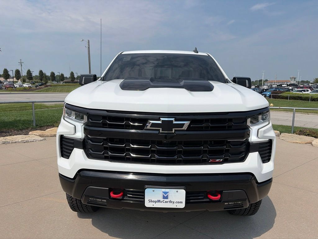 Used 2023 Chevrolet Silverado 1500 LT Trail Boss w/ Convenience Package II AWD/4WD image 3