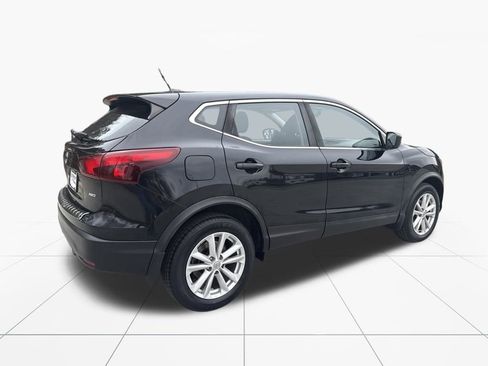 Used 2018 Nissan Rogue Sport S w/ S Appearance Package image 9