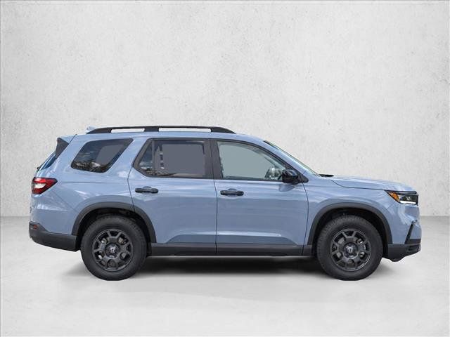 Used 2024 Honda Pilot TrailSport image 8