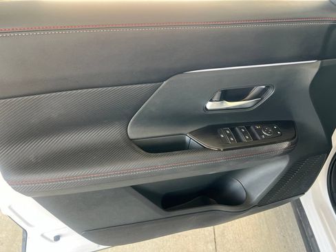 Used 2025 Nissan Kicks SR w/ SR Premium Package AWD/4WD image 7