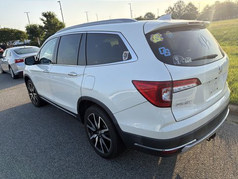 Used 2019 Honda Pilot Touring image 8