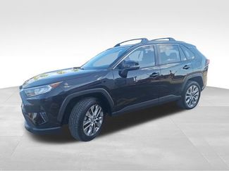 Used 2019 Toyota RAV4 XLE Premium w/ Advanced Technology Package FWD video 3
