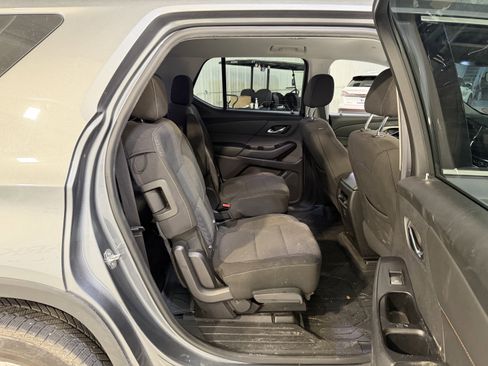 Used 2019 Chevrolet Traverse LT FWD image 13