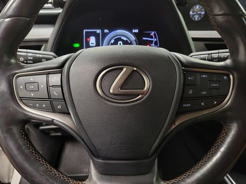 Used 2019 Lexus UX 250h AWD/4WD image 25