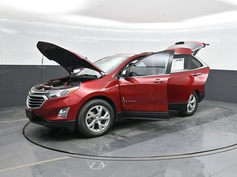 Used 2018 Chevrolet Equinox Premier image 50