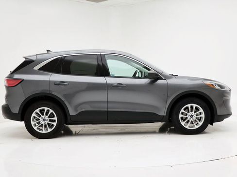 Used 2022 Ford Escape SE w/ Convenience Package image 3