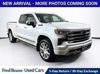 Used 2024 Chevrolet Silverado 1500 High Country w/ High Country Premium Package AWD/4WD video 1
